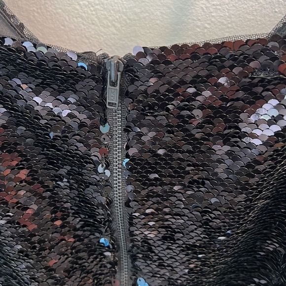 Parker Navy Sequined Faux Wrap Top Size L - Picture 3 of 6